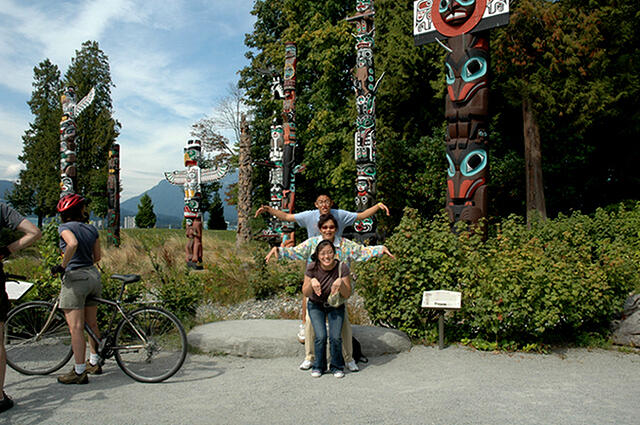 family totem pole