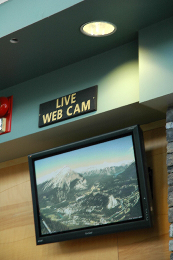 "live web cam" of a mountain..